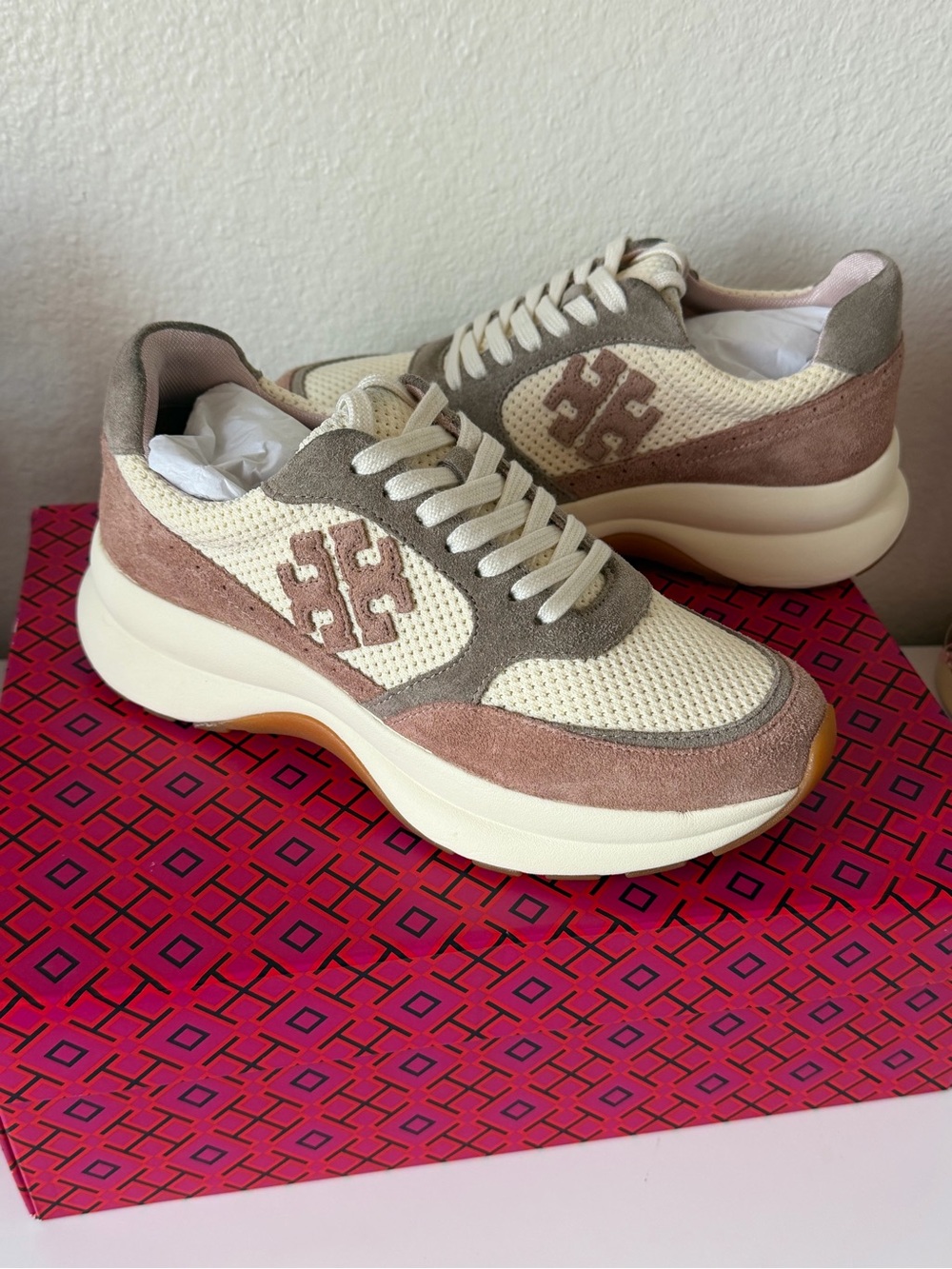 Tory Burch sneakers size 7.5 like new